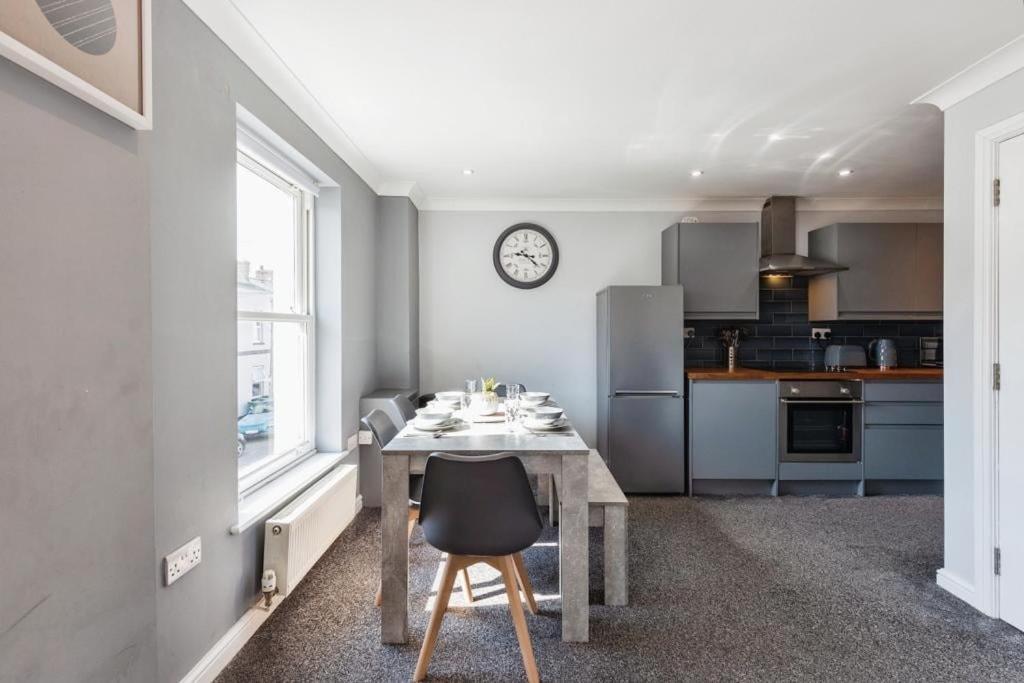 Cosy Flat In Central Cheltenham Cheltenham