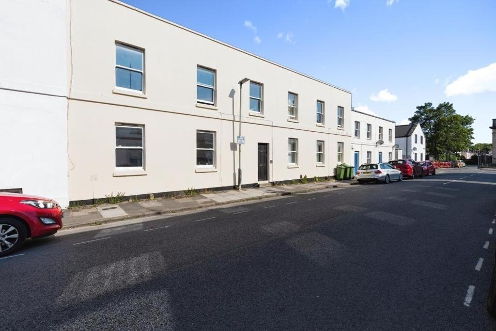 Cosy Flat In Central Cheltenham Cheltenham