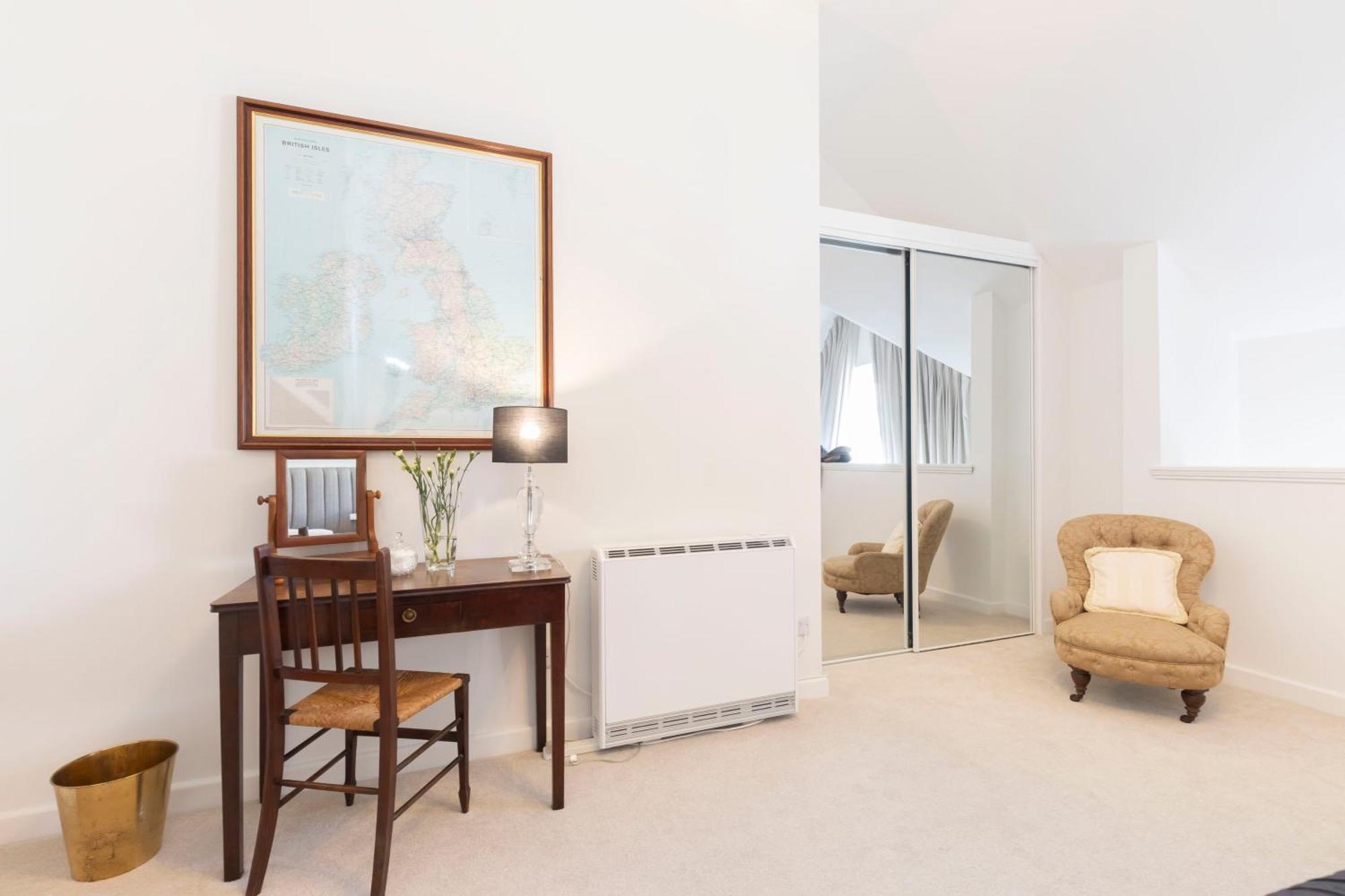 Thornton House Town Centre Free Car Park Apartment