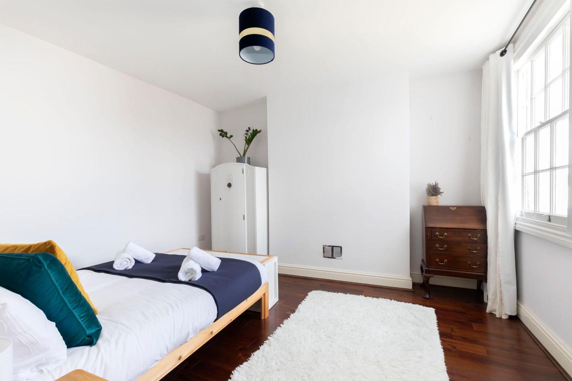 Lovely 2-bed Town Centre Duplex Cheltenham