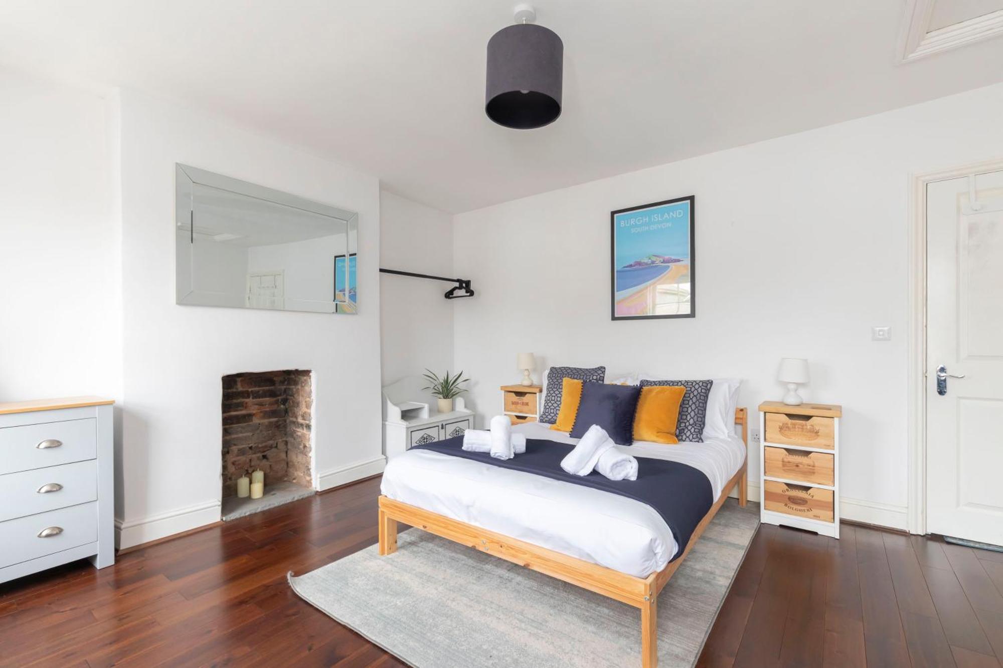 Apartment Lovely 2-bed Town Centre Duplex *