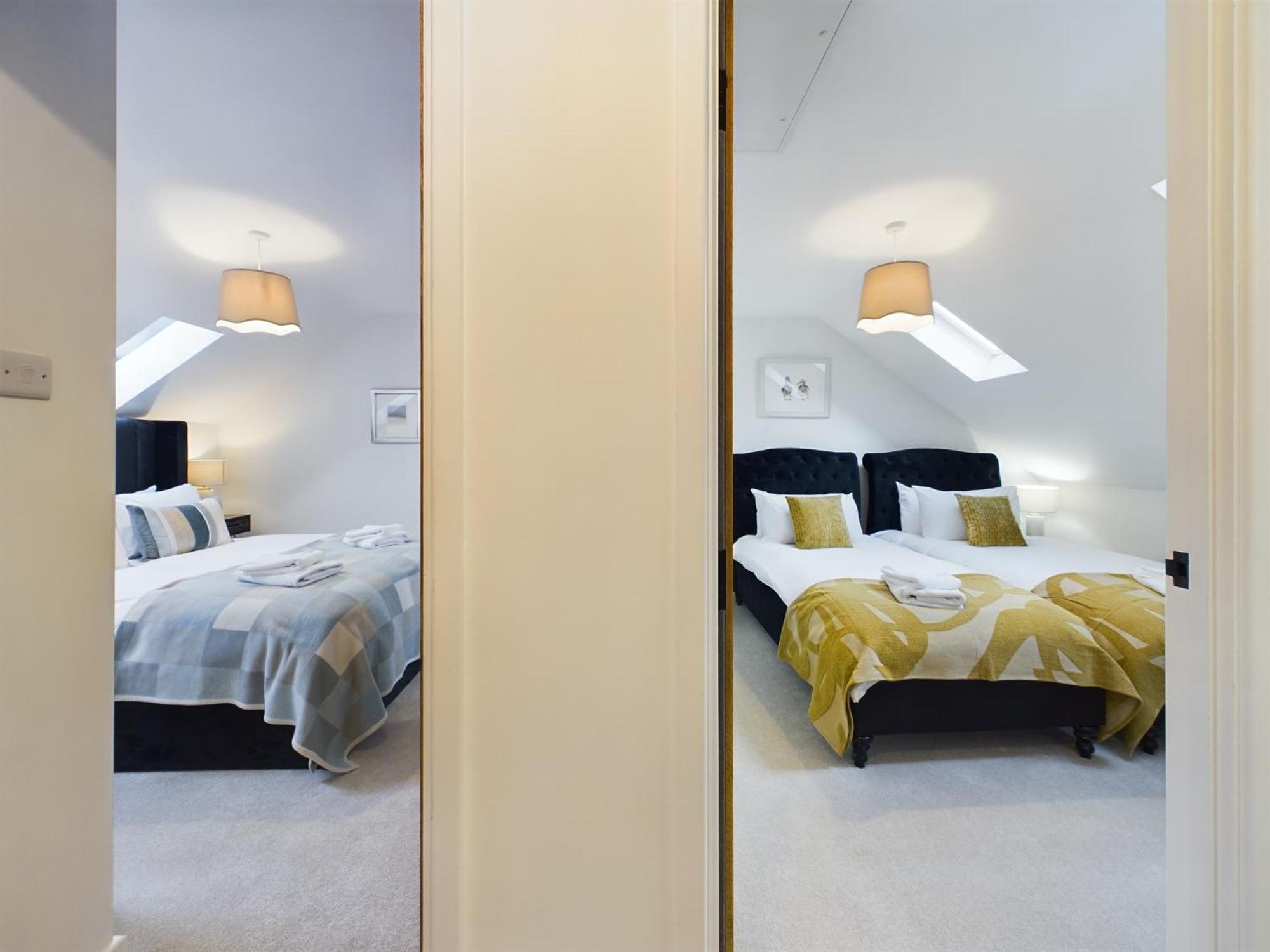 Luxury Town Centre 2-bed Chapel Conversion With Private Parking Holiday home