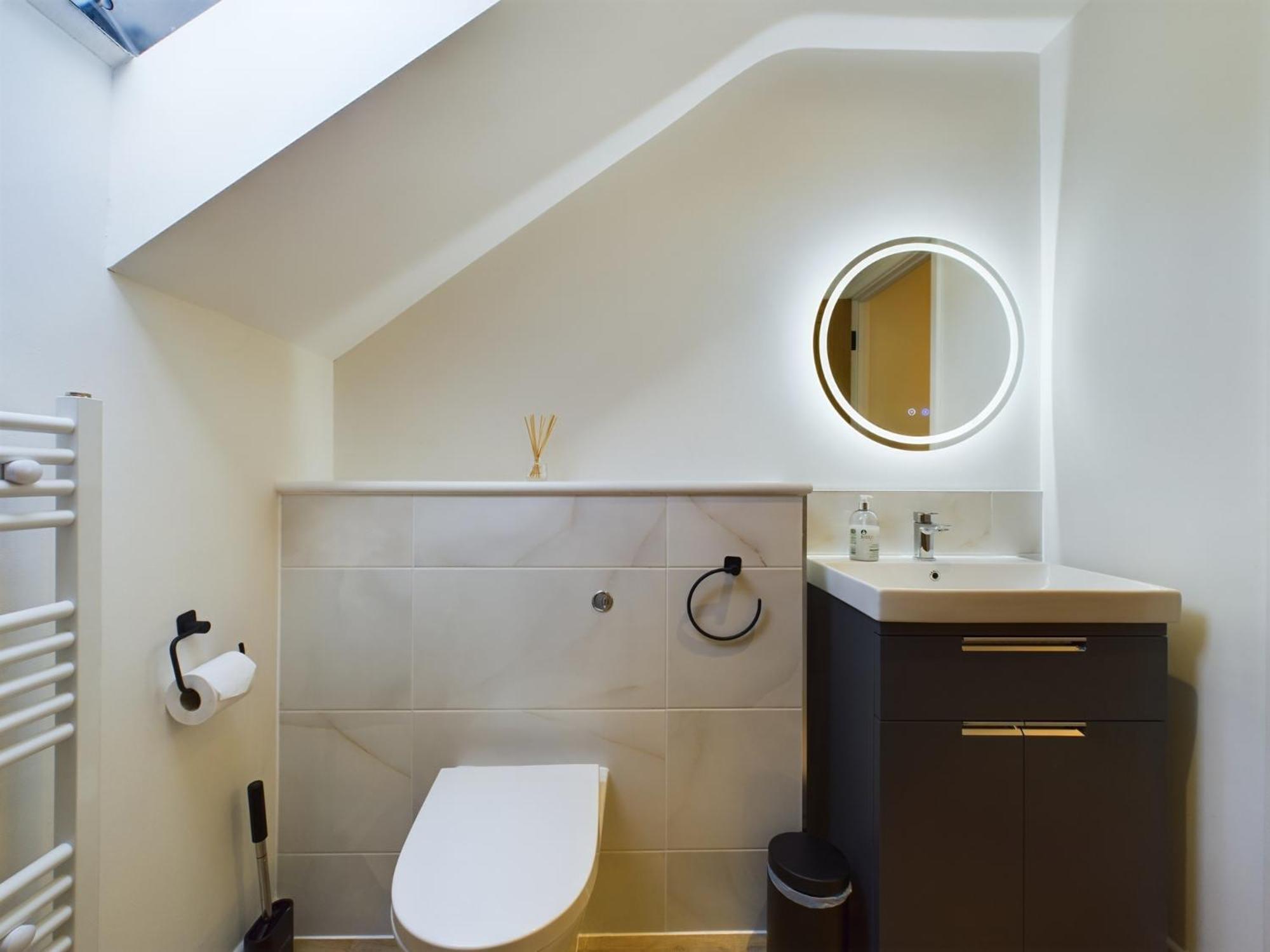 Luxury Town Centre 2-bed Chapel Conversion With Private Parking