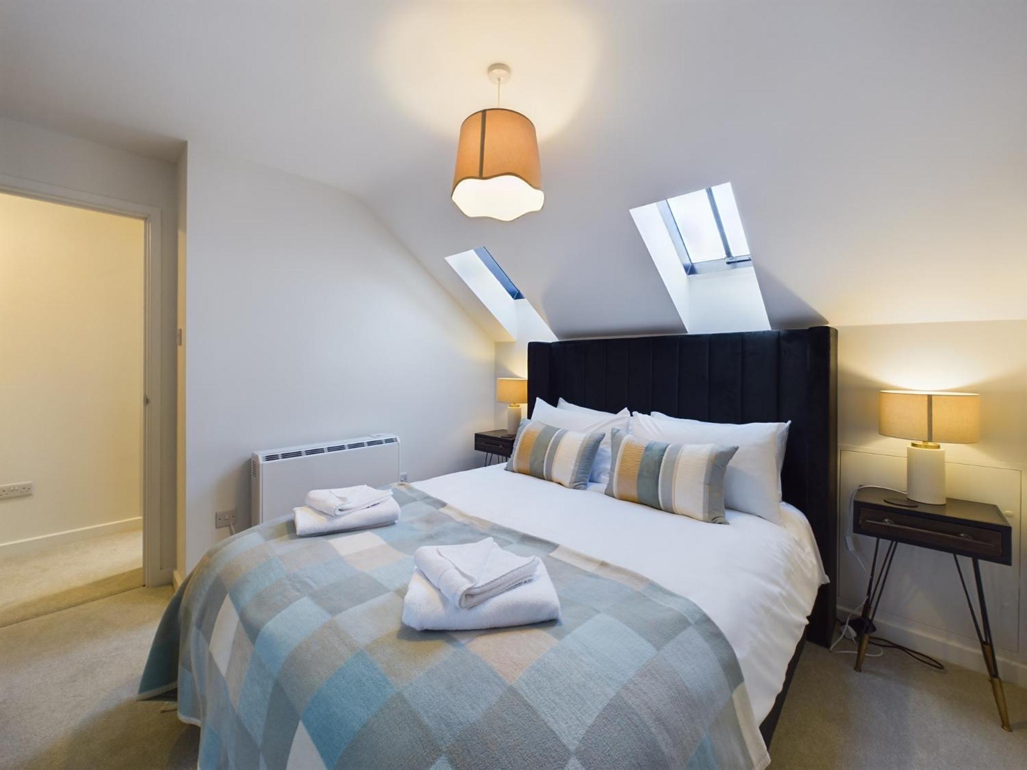 Luxury Town Centre 2-bed Chapel Conversion With Private Parking * Cheltenham