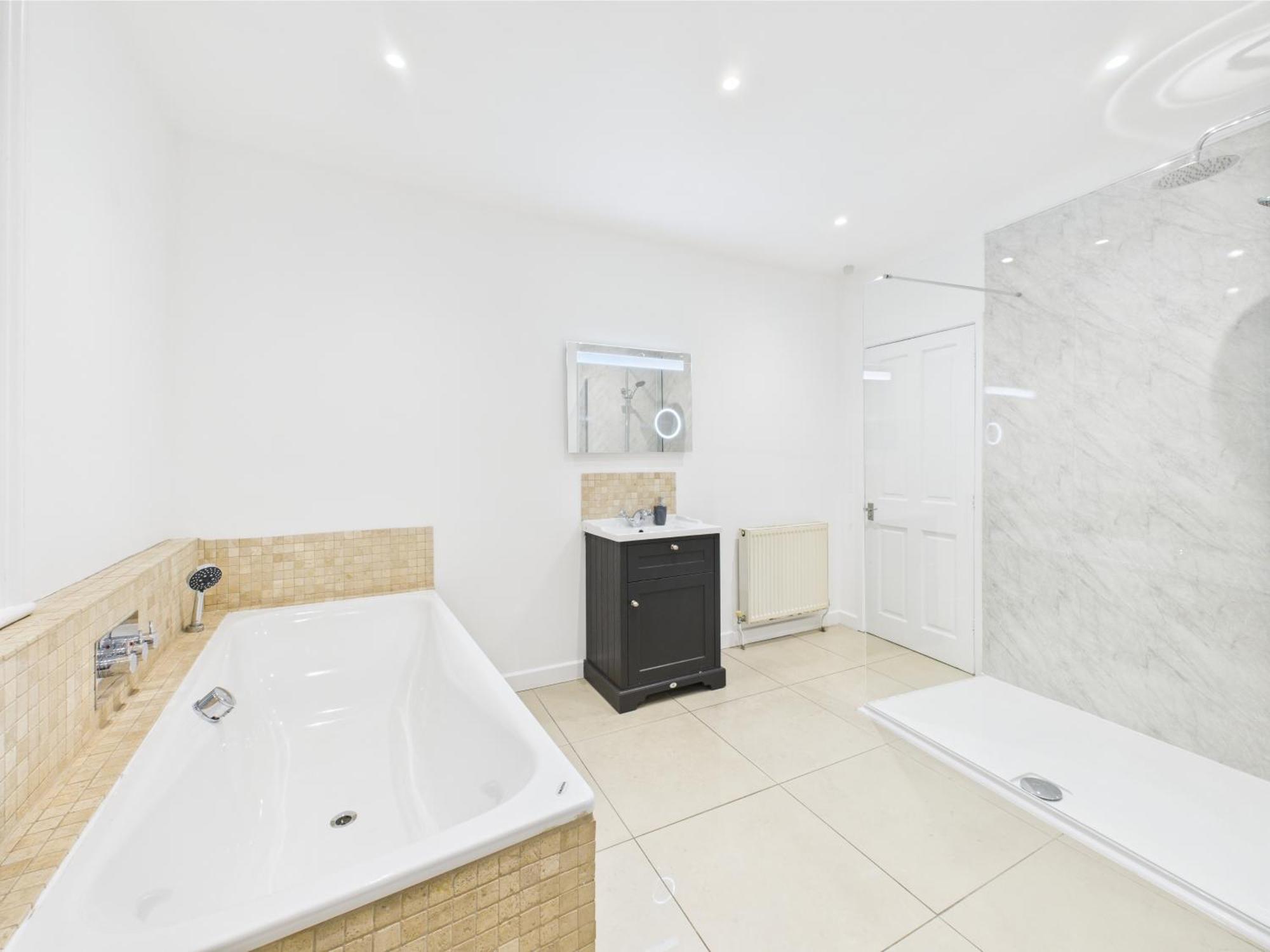 Holiday home New Queens Road By Signature Cheltenham