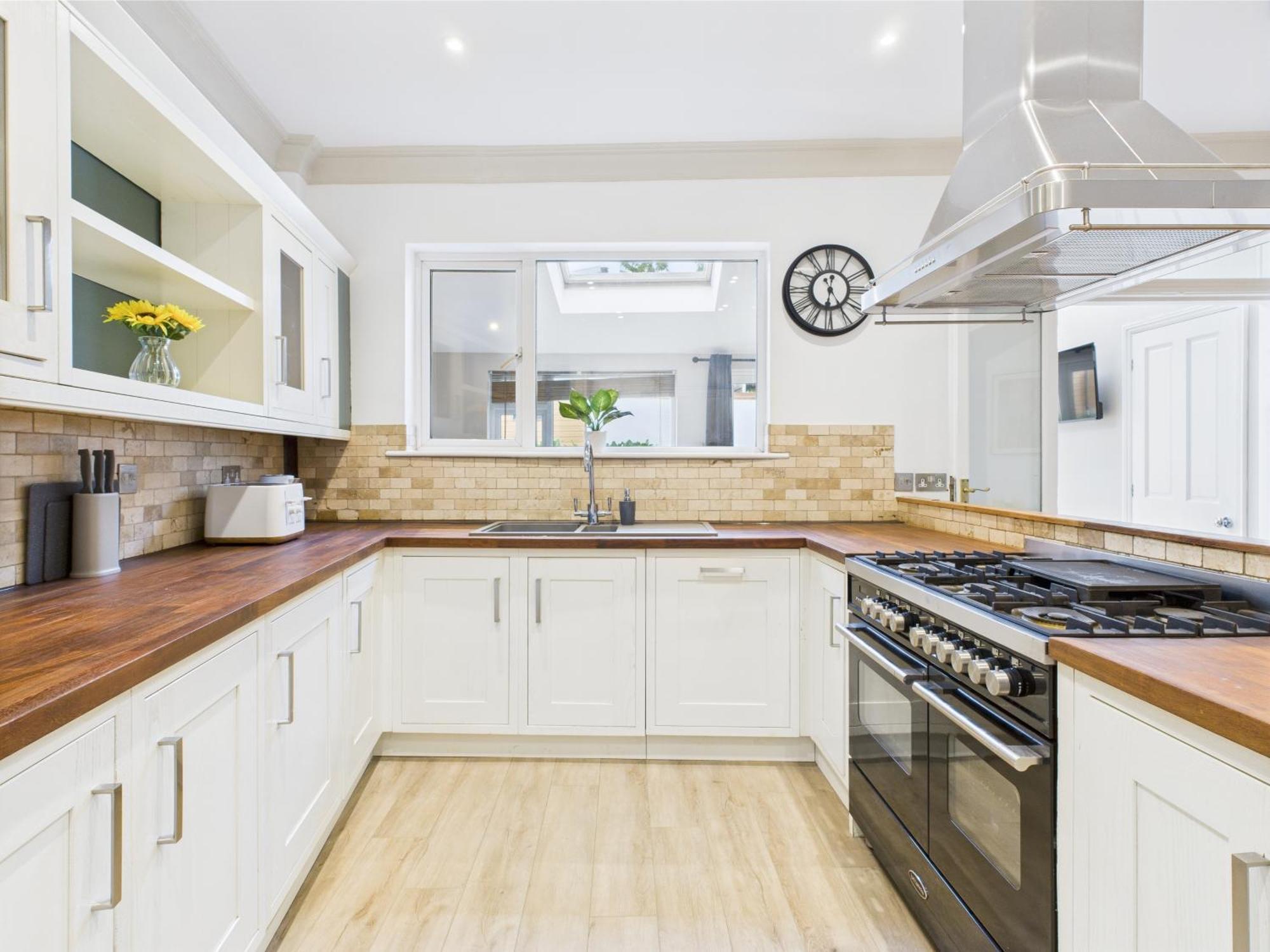 New Queens Road By Signature Cheltenham