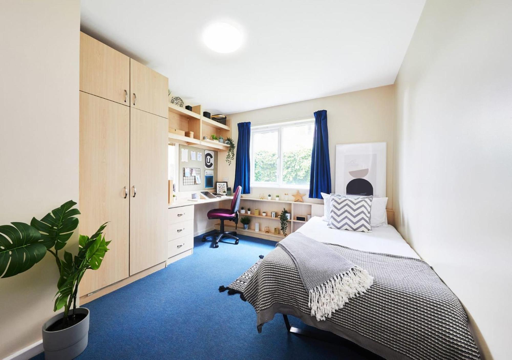 Student Only Ensuite Room At Shaftesbury Hall Near Central Cheltenham Apartment