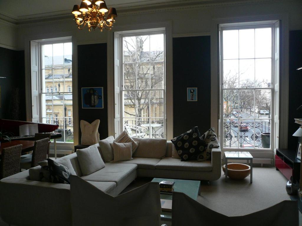 Bed & Breakfast One4b&b Cheltenham
