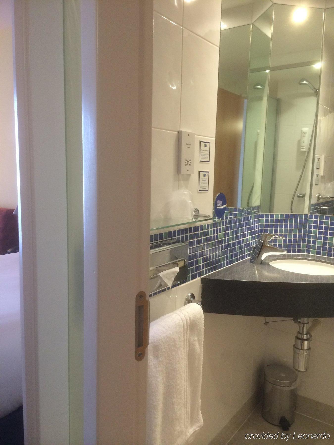 Express Town Centre By Ihg Hotel Cheltenham