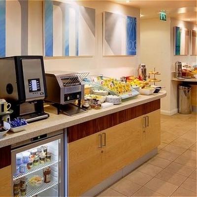 Express Town Centre By Ihg Hotel