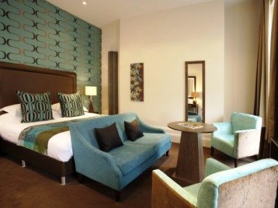 The George & Monty's Hotel