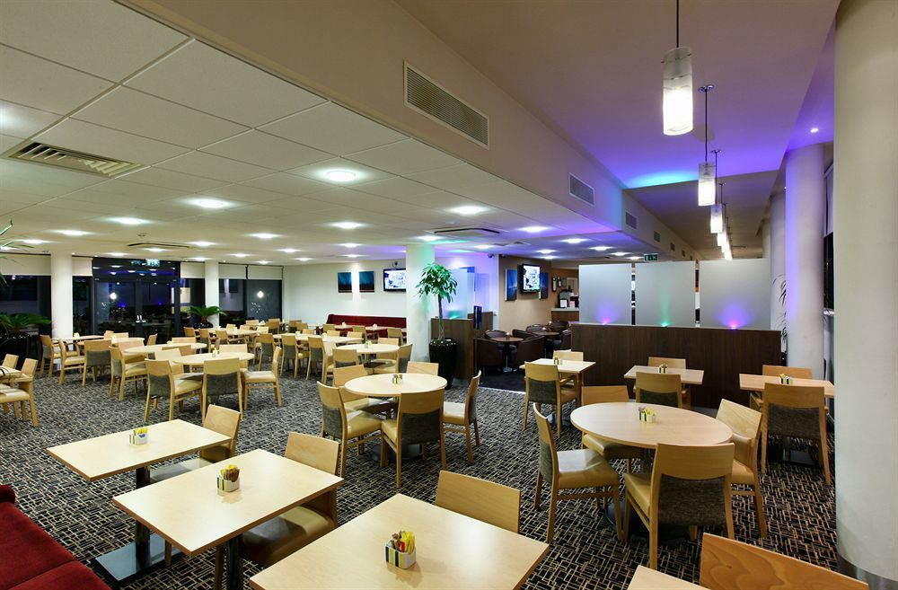 Express Town Centre By Ihg Cheltenham