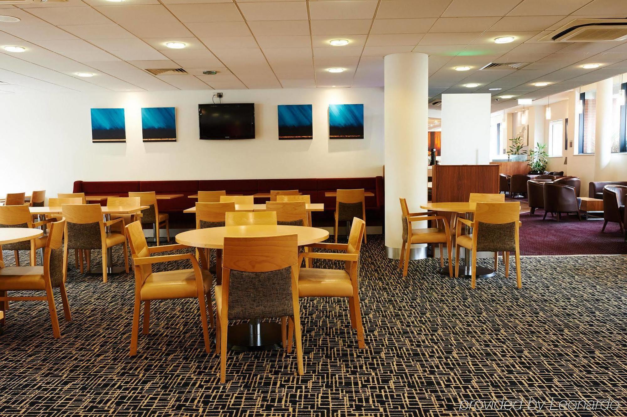 Express Town Centre By Ihg Hotel 3*