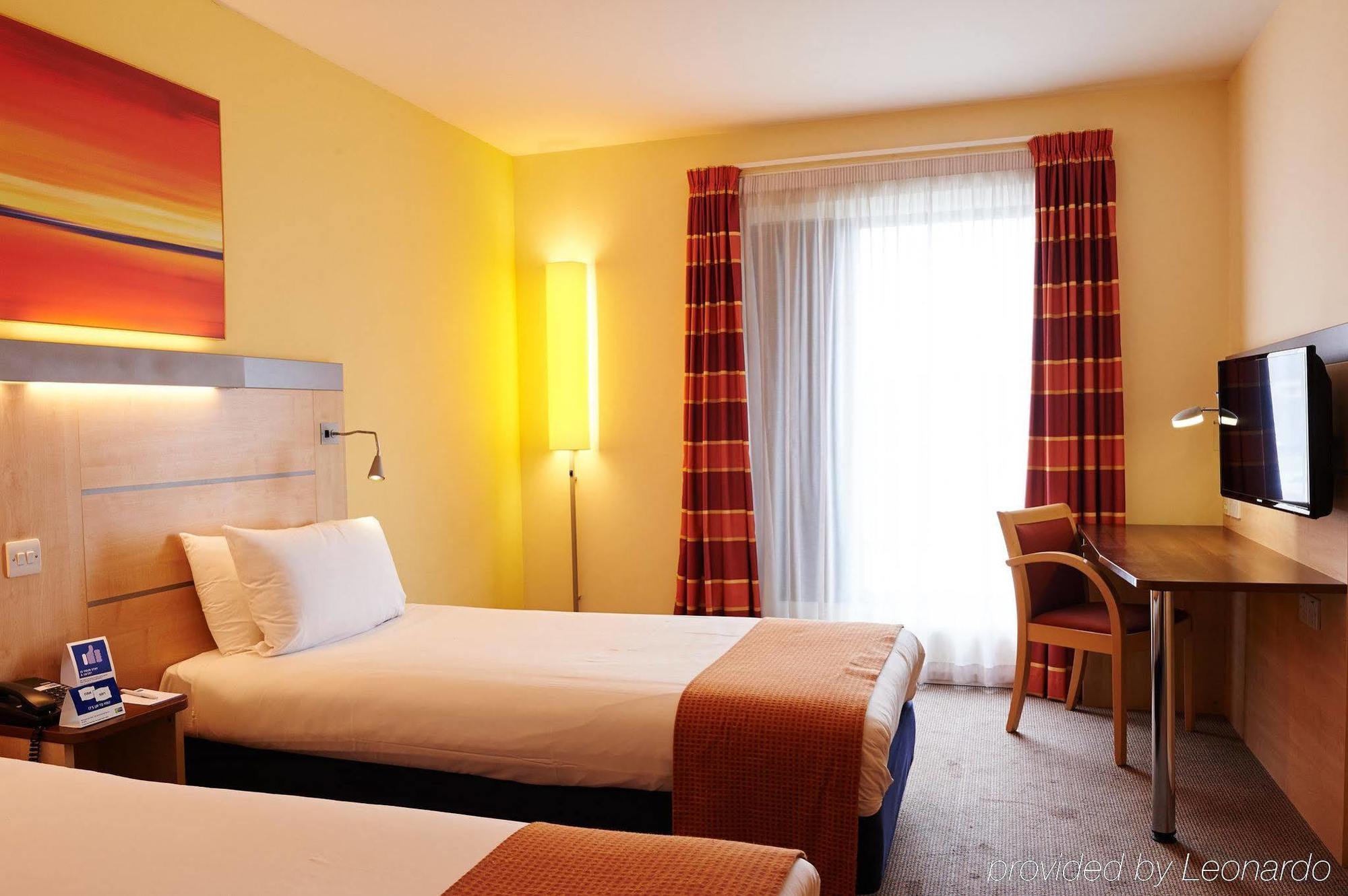 Express Town Centre By Ihg 3* Cheltenham