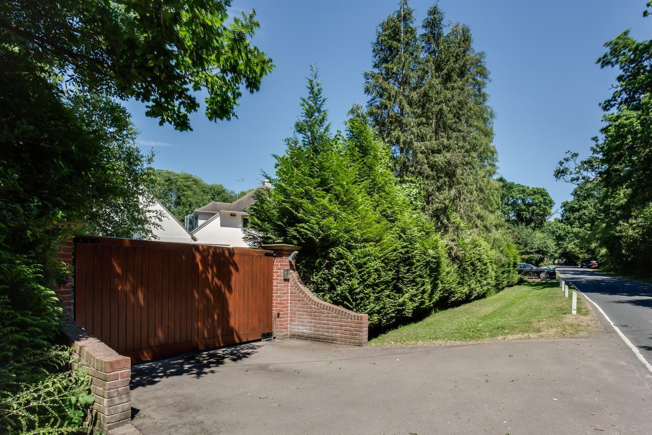 The Annexe With Amazing Hot Tub!! Apartment Cheltenham