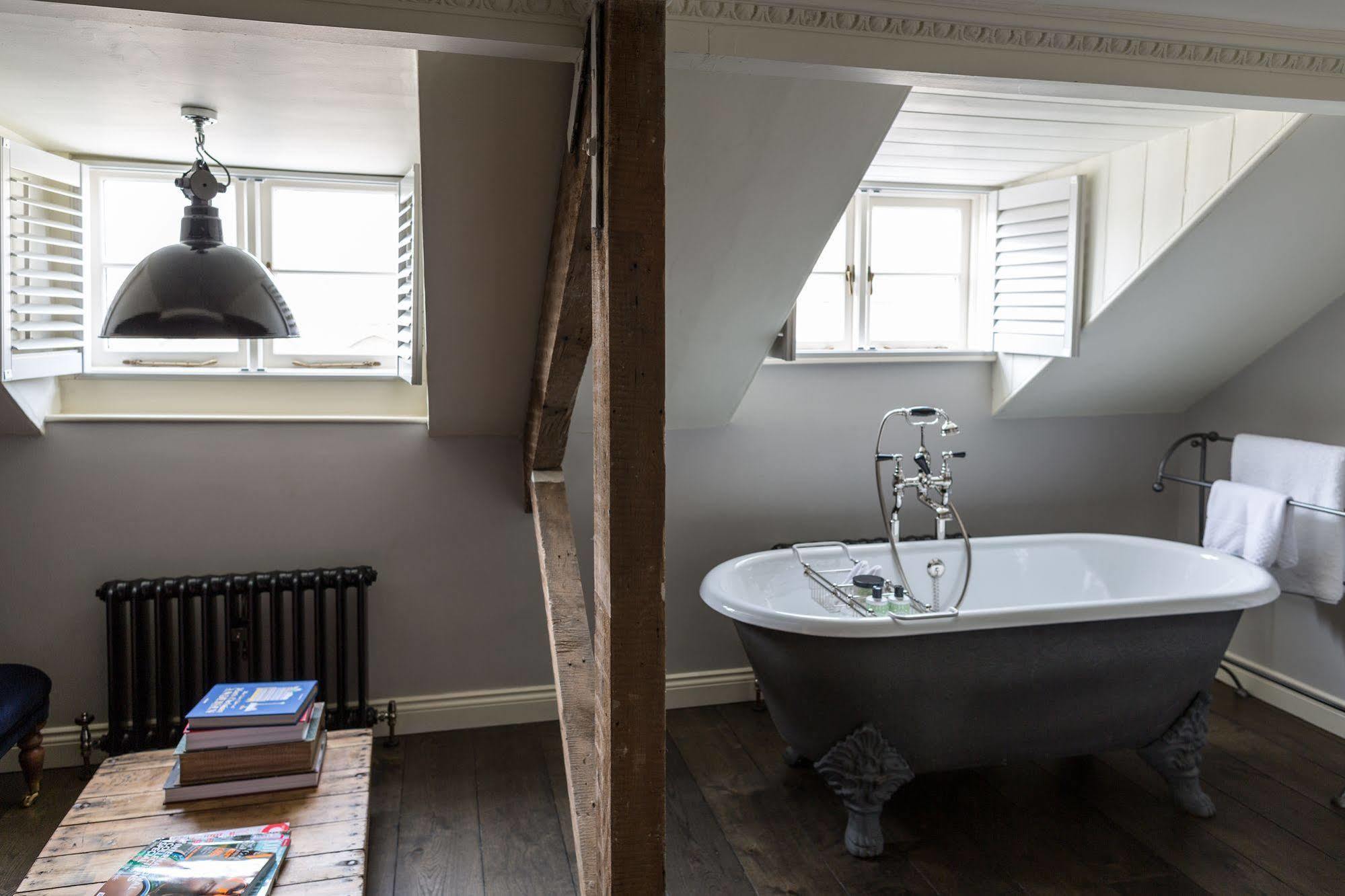 No131 The Promenade 4* Cheltenham