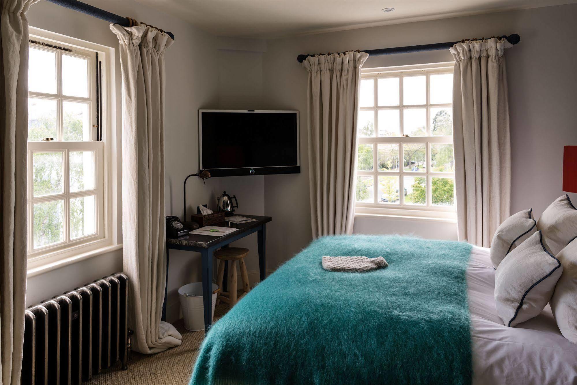 No38 The Park 4* Cheltenham