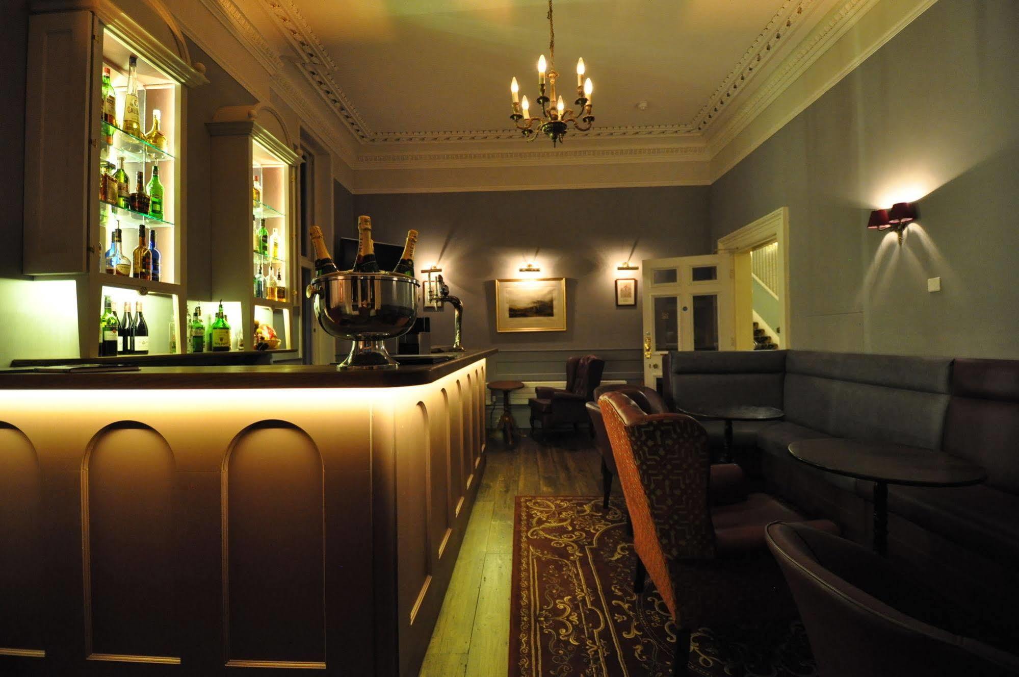 Cotswold Grange Bed & Breakfast 5*