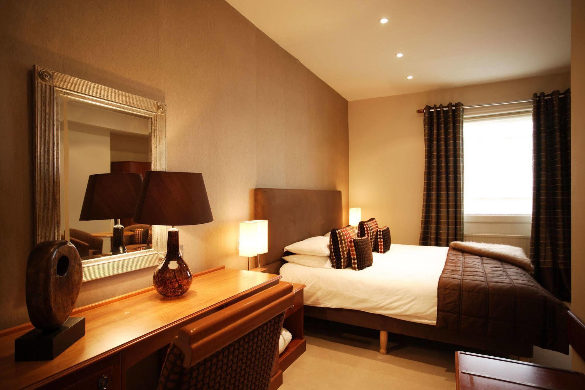 The George & Monty's Hotel 3*