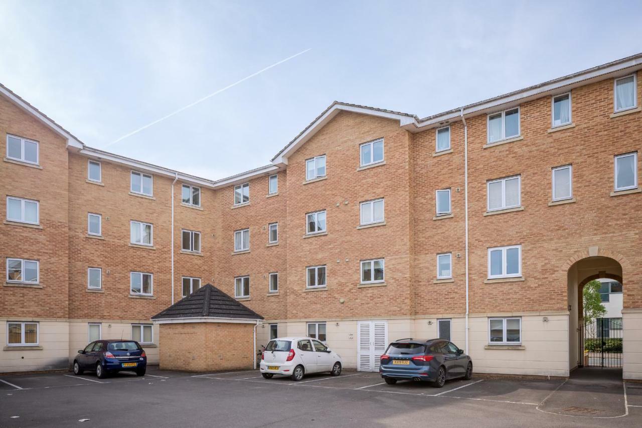 Apartment Lloyd Close - Close To Town Centre & Gchq Cheltenham