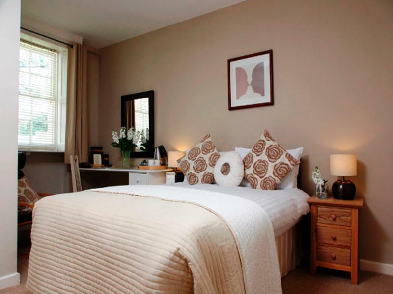 Guest house The Townhouse At Glenfall Lawn Pittville Circus 4*