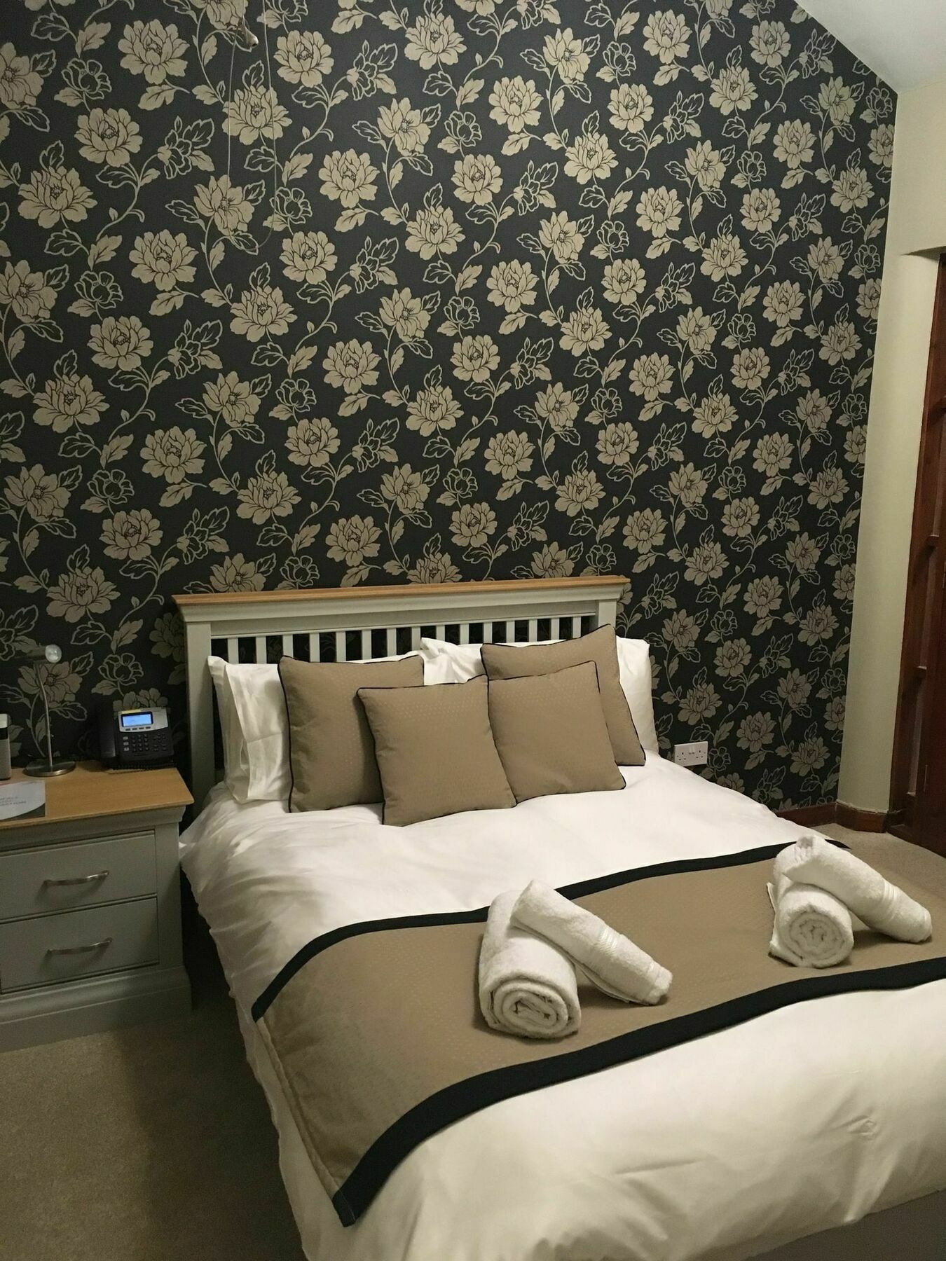 Glenfall House Country house Cheltenham