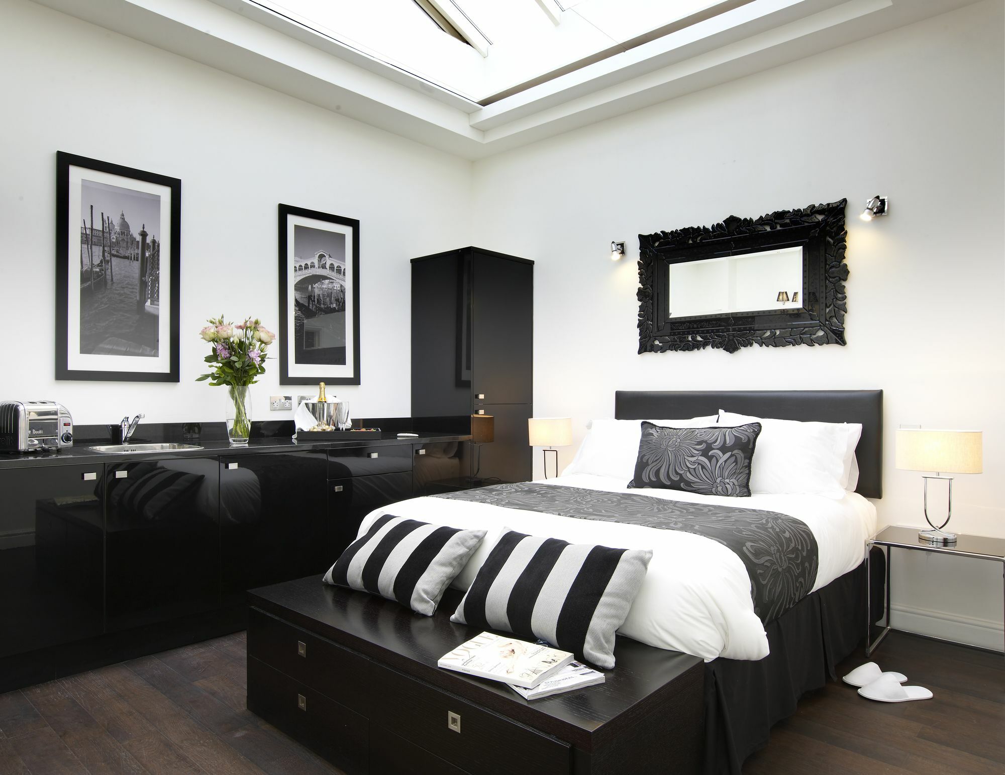 Strozzi Palace By Mansley * Cheltenham