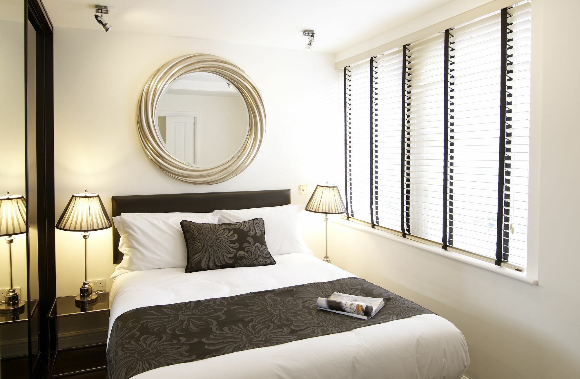 Apartment Strozzi Palace By Mansley *