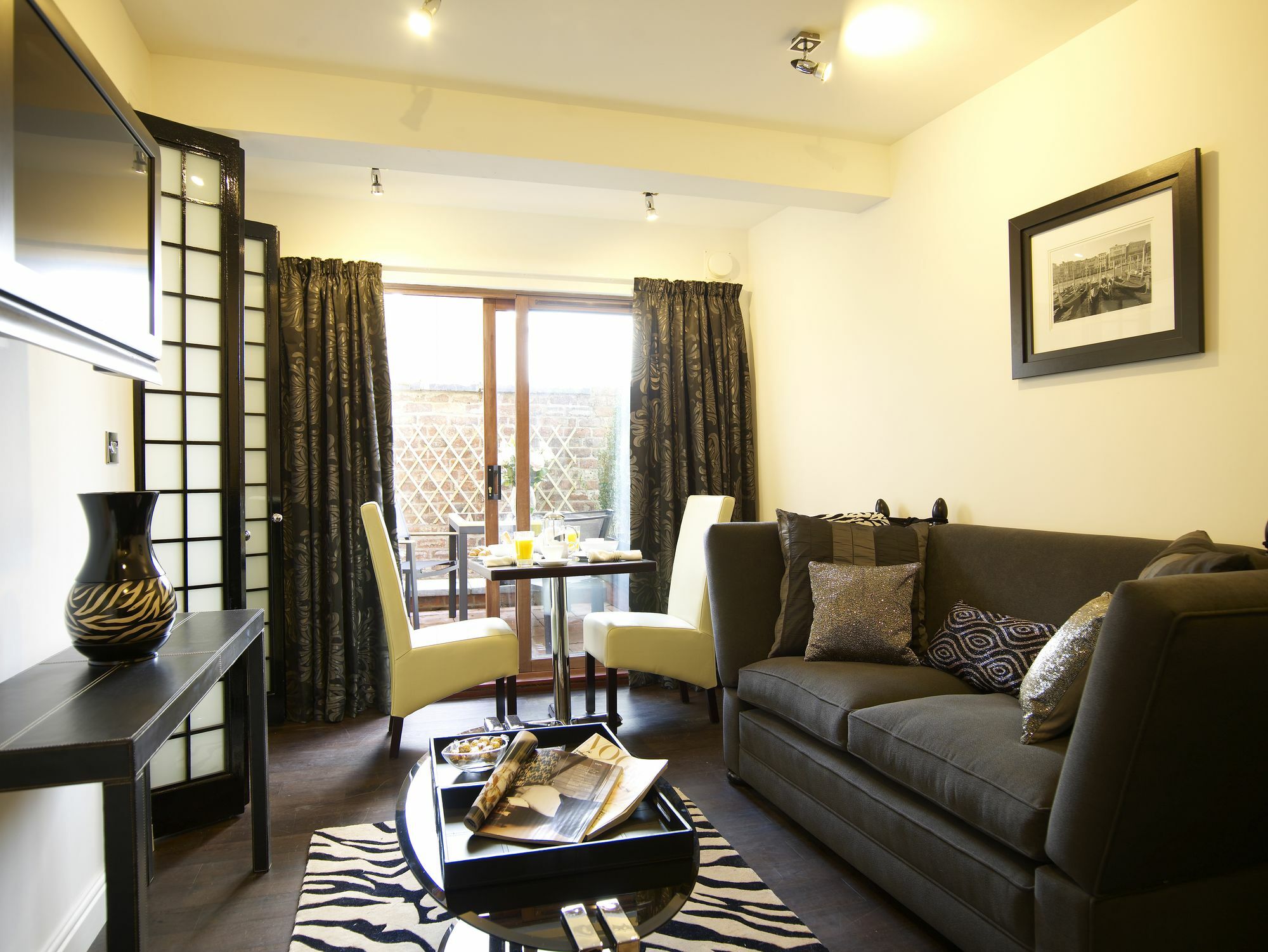 Strozzi Palace By Mansley Cheltenham