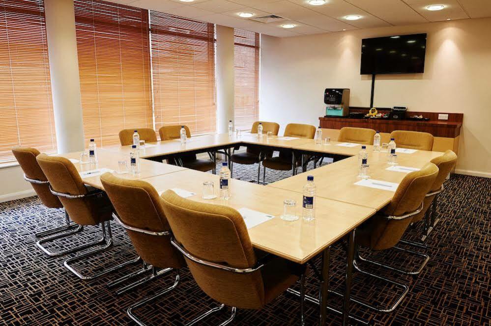 Express Town Centre By Ihg Hotel 3*