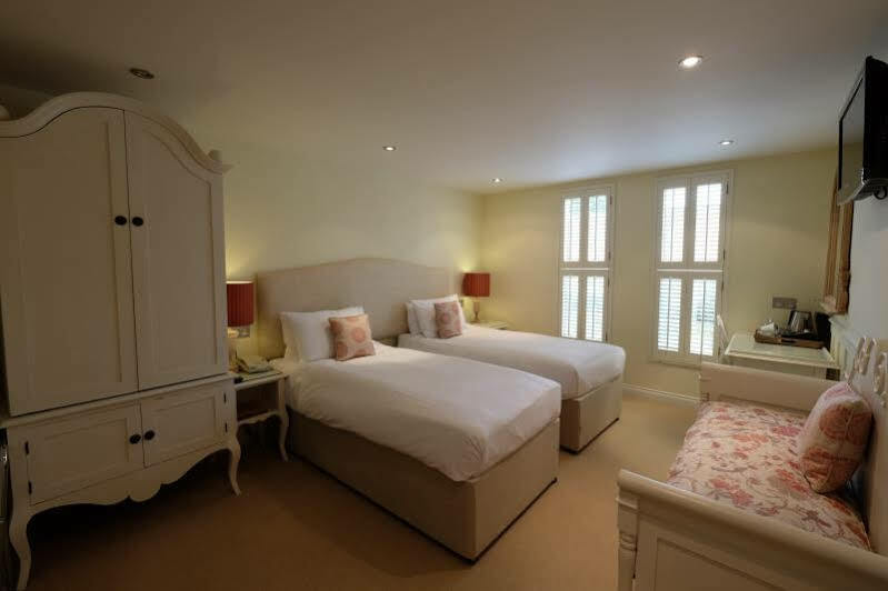Cotswold Grange Bed & Breakfast 5*