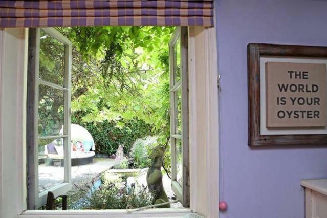 Charming & Garden Holiday home *