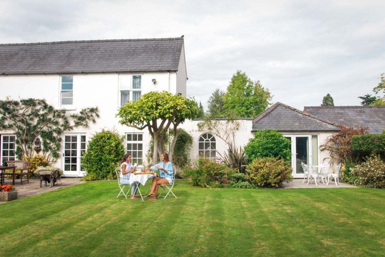 Little Manor Bed & Breakfast Cheltenham