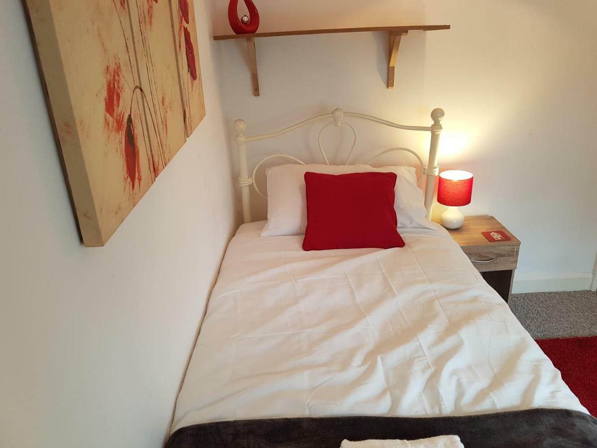 House - Sleeps 4/pet Friendly Holiday home
