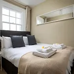 Gorgeous Home - Cheltenham With Parking
