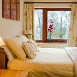 Windrush Cottage, Seven Springs Cottages