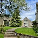 Windrush Cottage, Seven Springs Cottages