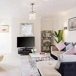 16 Lansdown -By Luxury Apartments