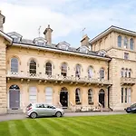 Flat 3, 6 Lypiatt Terrace Cheltenham Gloucestershire Gl50 2Sx