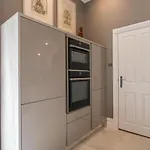 Wellington Square - By Luxury Apartments