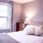 Lovely 3 Bed House In The Heart Of Cheltenham