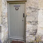 The Compton Cottage