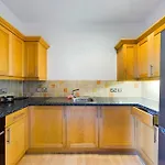 Luxury Apartment Cheltenham