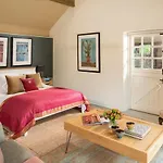 Bull Pen Annexe