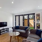 Hidden Gem Free Parking Wi -Fi Courtyard