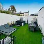 Gloucester Place Townhouse And Apartment Hot Tub!