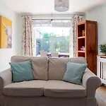 Pass The Keys Lovely 4 Bedroom Family Home With Garden Parking