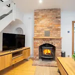 Beautiful Victoria Retreat