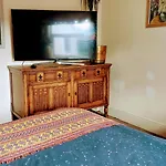 Racecourse Room In Cheltenham With Bathroom Access.