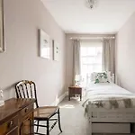 Four Bedroom Townhouse In Famous Suffolks Area